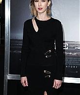 December10-TheMulePremiereLA-0184.jpg