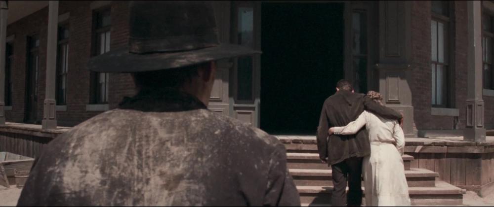 ValleyOfViolence-Caps-792.jpg
