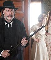 ValleyOfViolence-Stills-006.jpg