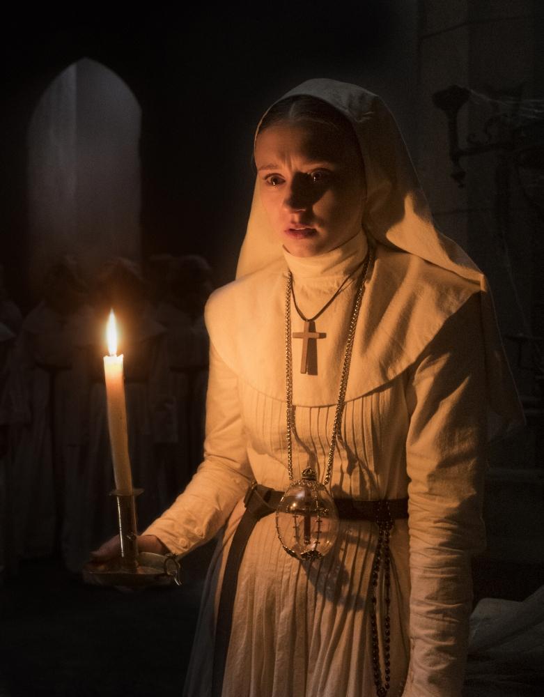 TheNun-ProductionStills-004.jpg