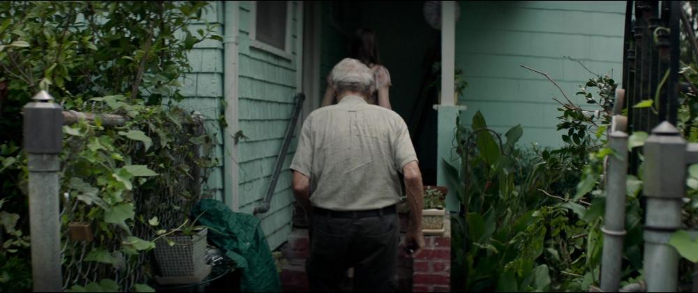Click to view full size image
==============
2018TheMule_Screencaps-0051.jpg 2018TheMule_Screencaps-0051.jpg