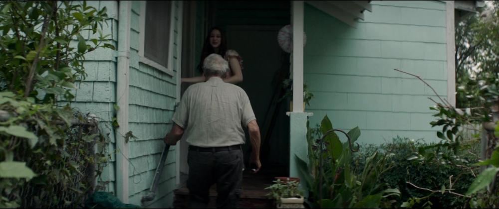 Click to view full size image
==============
2018TheMule_Screencaps-0054.jpg 2018TheMule_Screencaps-0054.jpg