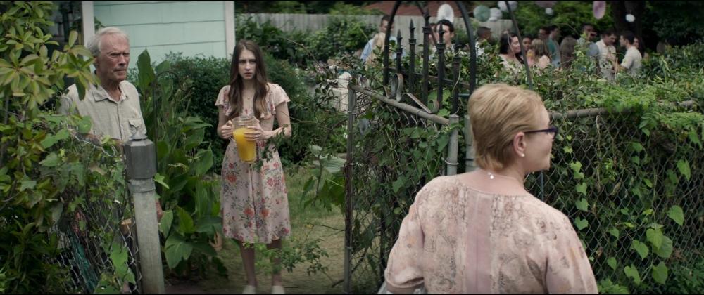 Click to view full size image
==============
2018TheMule_Screencaps-0135.jpg 2018TheMule_Screencaps-0135.jpg