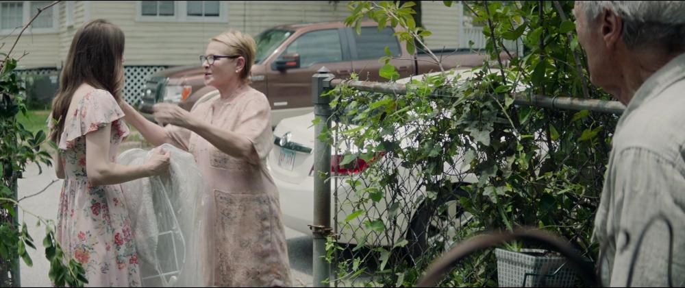 Click to view full size image
==============
2018TheMule_Screencaps-0191.jpg 2018TheMule_Screencaps-0191.jpg