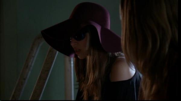 Click to view full size image
==============
1x02-Home_Invasion-0037.jpg 1x02-Home_Invasion-0037.jpg