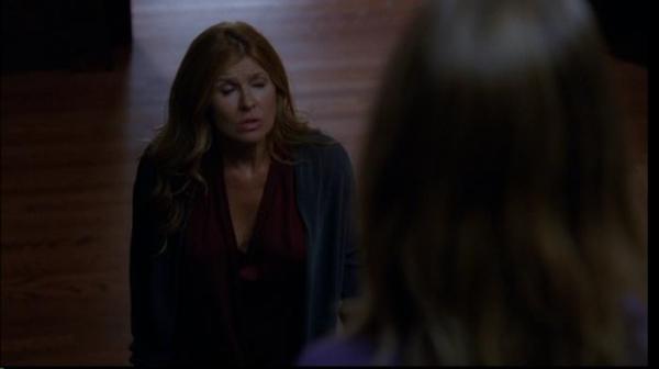 Click to view full size image
==============
1x02-Home_Invasion-0205.jpg 1x02-Home_Invasion-0205.jpg