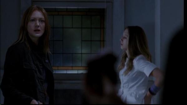 Click to view full size image
==============
1x02-Home_Invasion-0312.jpg 1x02-Home_Invasion-0312.jpg