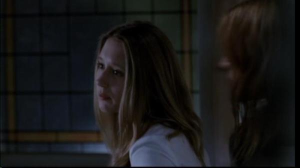 Click to view full size image
==============
1x02-Home_Invasion-0315.jpg 1x02-Home_Invasion-0315.jpg