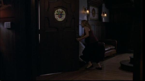 1x02-Home_Invasion-0376.jpg