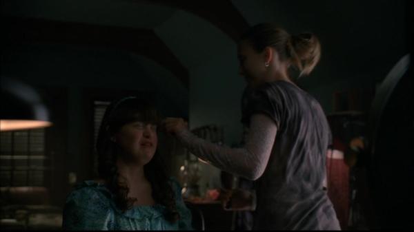 Click to view full size image
==============
1x04-Halloween_Part_1__-0075.jpg 1x04-Halloween_Part_1__-0075.jpg