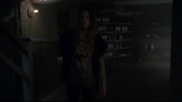 Click to view full size image
==============
1x04-Halloween_Part_1__-0113.jpg 1x04-Halloween_Part_1__-0113.jpg