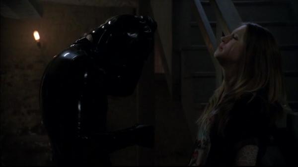 1x04-Halloween_Part_1__-0137.jpg