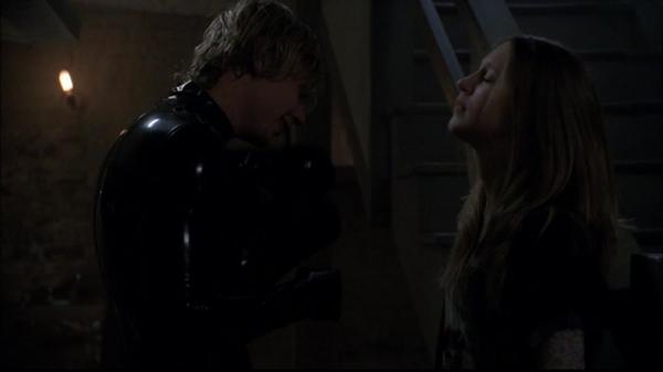 1x04-Halloween_Part_1__-0138.jpg