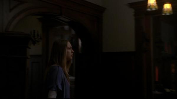 Click to view full size image
==============
1x04-Halloween_Part_1__-0324.jpg 1x04-Halloween_Part_1__-0324.jpg