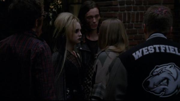 1x05_Halloween_Part_2__-0516.jpg