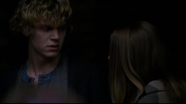 1x05_Halloween_Part_2__-0529.jpg