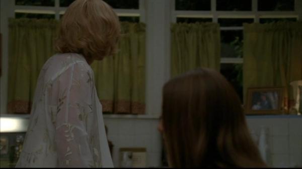 Click to view full size image
==============
1x05_Halloween_Part_2__-0621.jpg 1x05_Halloween_Part_2__-0621.jpg