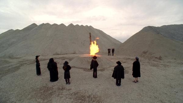 305-BurnWitchBurn21-220.jpg