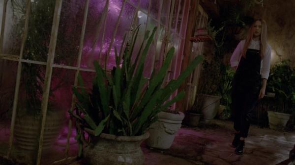 307-TheDead-002.jpg