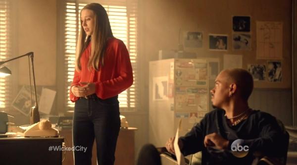 Click to view full size image
==============
taissafarmiga-wickedcity-01250.jpg taissafarmiga-wickedcity-01250.jpg