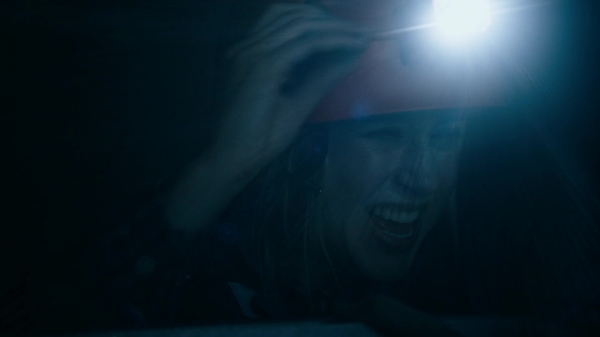 Click to view full size image
==============
50_States_Of_Fright_S02E03_Part3_1080p__0364.jpg 50_States_Of_Fright_S02E03_Part3_1080p__0364.jpg