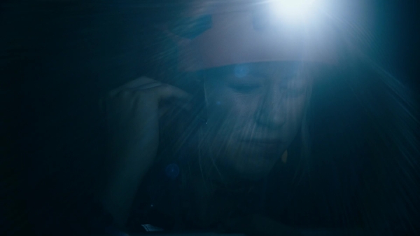 Click to view full size image
==============
50_States_Of_Fright_S02E03_Part3_1080p__0369.jpg 50_States_Of_Fright_S02E03_Part3_1080p__0369.jpg