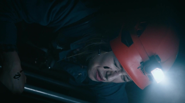 Click to view full size image
==============
50_States_Of_Fright_S02E03_Part3_1080p__0415.jpg 50_States_Of_Fright_S02E03_Part3_1080p__0415.jpg