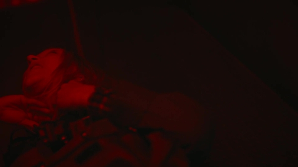 Click to view full size image
==============
50_States_Of_Fright_S02E03_Part3_1080p__0776.jpg 50_States_Of_Fright_S02E03_Part3_1080p__0776.jpg