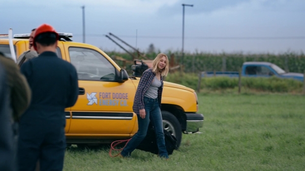 Click to view full size image
==============
50_States_Of_Fright_S02E03_Part3_1080p__0957.jpg 50_States_Of_Fright_S02E03_Part3_1080p__0957.jpg