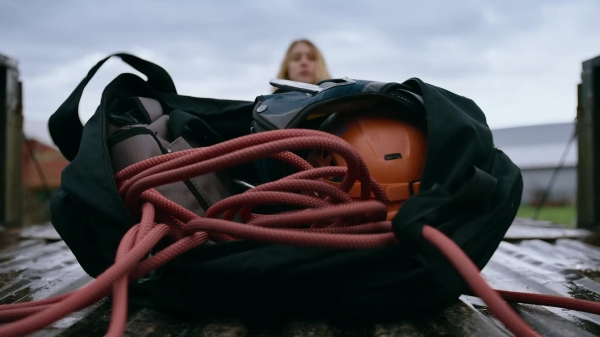Click to view full size image
==============
50_States_Of_Fright_S02E03_Part3_1080p__1107.jpg 50_States_Of_Fright_S02E03_Part3_1080p__1107.jpg