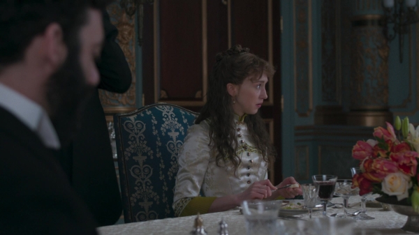 The_Gilded_Age_S01E05_Charity_Has_Two_Functions_1080p__0909.jpg