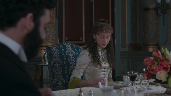 The_Gilded_Age_S01E05_Charity_Has_Two_Functions_1080p__0917.jpg