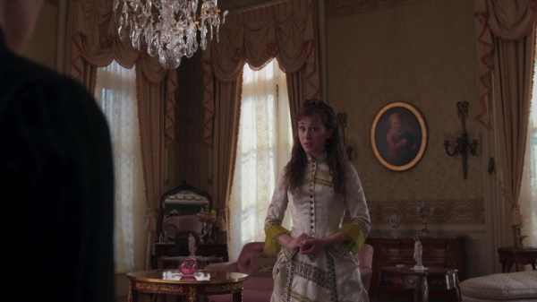 Click to view full size image
==============
The_Gilded_Age_S01E05_Charity_Has_Two_Functions_1080p__1975.jpg The_Gilded_Age_S01E05_Charity_Has_Two_Functions_1080p__1975.jpg