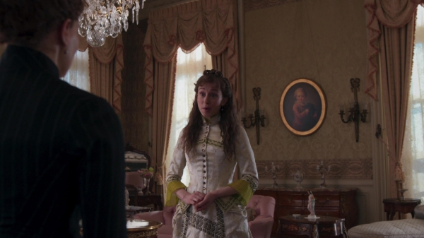 Click to view full size image
==============
The_Gilded_Age_S01E05_Charity_Has_Two_Functions_1080p__1984.jpg The_Gilded_Age_S01E05_Charity_Has_Two_Functions_1080p__1984.jpg