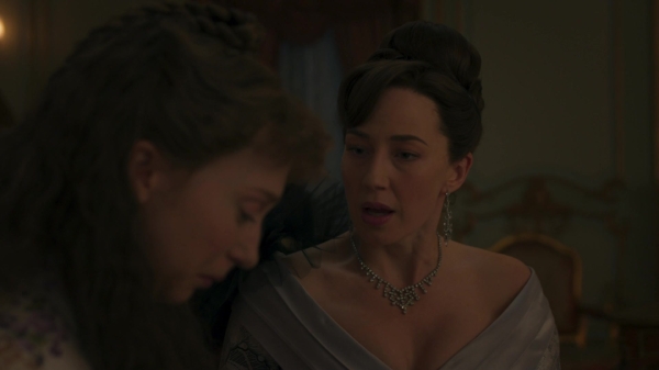 Click to view full size image
==============
The_Gilded_Age_S01E05_Charity_Has_Two_Functions_1080p__6535.jpg The_Gilded_Age_S01E05_Charity_Has_Two_Functions_1080p__6535.jpg