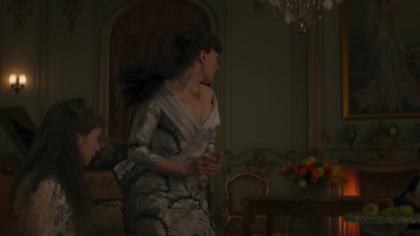 The_Gilded_Age_S01E05_Charity_Has_Two_Functions_1080p__6546.jpg