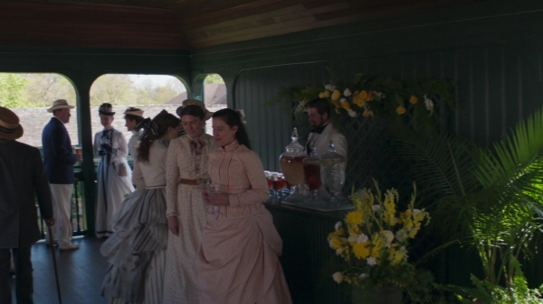 Click to view full size image
==============
The_Gilded_Age_S01E08_Tucked_Up_In_Newport_1080p__3918.jpg The_Gilded_Age_S01E08_Tucked_Up_In_Newport_1080p__3918.jpg