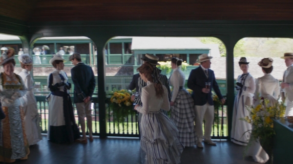 Click to view full size image
==============
The_Gilded_Age_S01E08_Tucked_Up_In_Newport_1080p__3931.jpg The_Gilded_Age_S01E08_Tucked_Up_In_Newport_1080p__3931.jpg