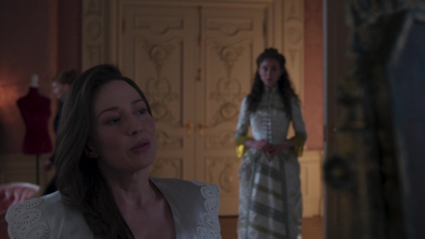 Click to view full size image
==============
The_Gilded_Age_S01E09_Let_The_Tournament_Begin_1080p__5394.jpg The_Gilded_Age_S01E09_Let_The_Tournament_Begin_1080p__5394.jpg