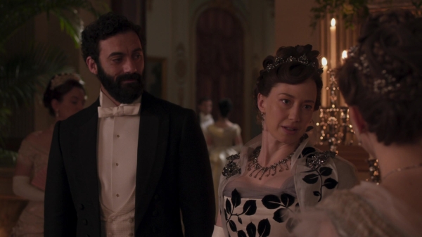 Click to view full size image
==============
The_Gilded_Age_S01E09_Let_The_Tournament_Begin_1080p__6573.jpg The_Gilded_Age_S01E09_Let_The_Tournament_Begin_1080p__6573.jpg