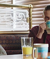TheLongDumbRoad_1080p_0911.jpg