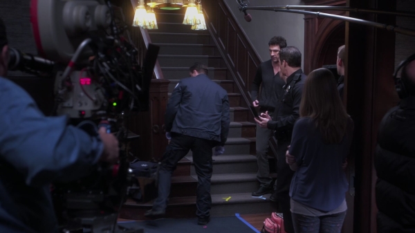 Click to view full size image
==============
BehindFright_TheMakingOfAHS_Featurette_0539.jpg BehindFright_TheMakingOfAHS_Featurette_0539.jpg