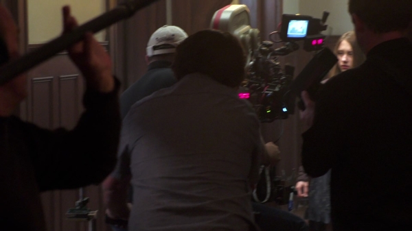 Click to view full size image
==============
BehindFright_TheMakingOfAHS_Featurette_1143.jpg BehindFright_TheMakingOfAHS_Featurette_1143.jpg