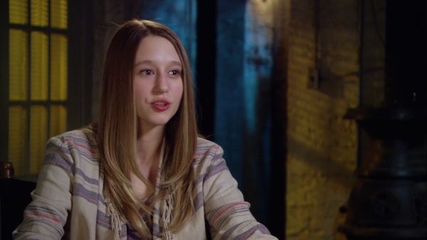 BehindFright_TheMakingOfAHS_Featurette_1298.jpg
