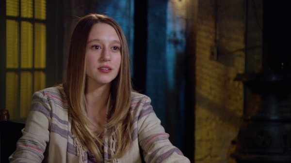 BehindFright_TheMakingOfAHS_Featurette_1299.jpg
