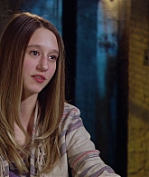 Filename=BehindFright_TheMakingOfAHS_Featurette_1297.jpg
Filesize=609KiB
Dimensions=1920x1080
Date added=Apr 21, 2025 BehindFright_TheMakingOfAHS_Featurette_1297.jpg