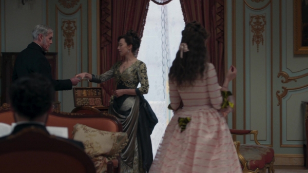 Click to view full size image
==============
The_Gilded_Age_S01E01_Never_The_New_1080p_04639.jpg The_Gilded_Age_S01E01_Never_The_New_1080p_04639.jpg