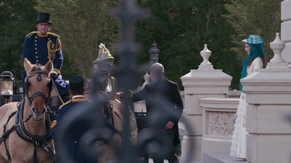 The_Gilded_Age_S01E01_Never_The_New_1080p_05854.jpg