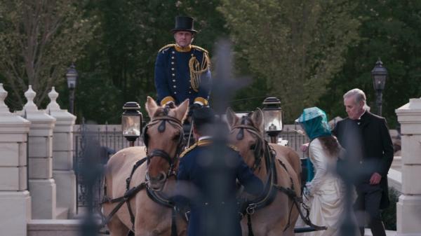 The_Gilded_Age_S01E01_Never_The_New_1080p_05864.jpg