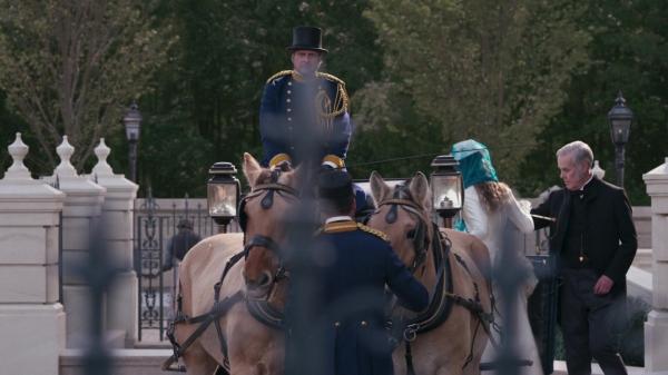 The_Gilded_Age_S01E01_Never_The_New_1080p_05865.jpg